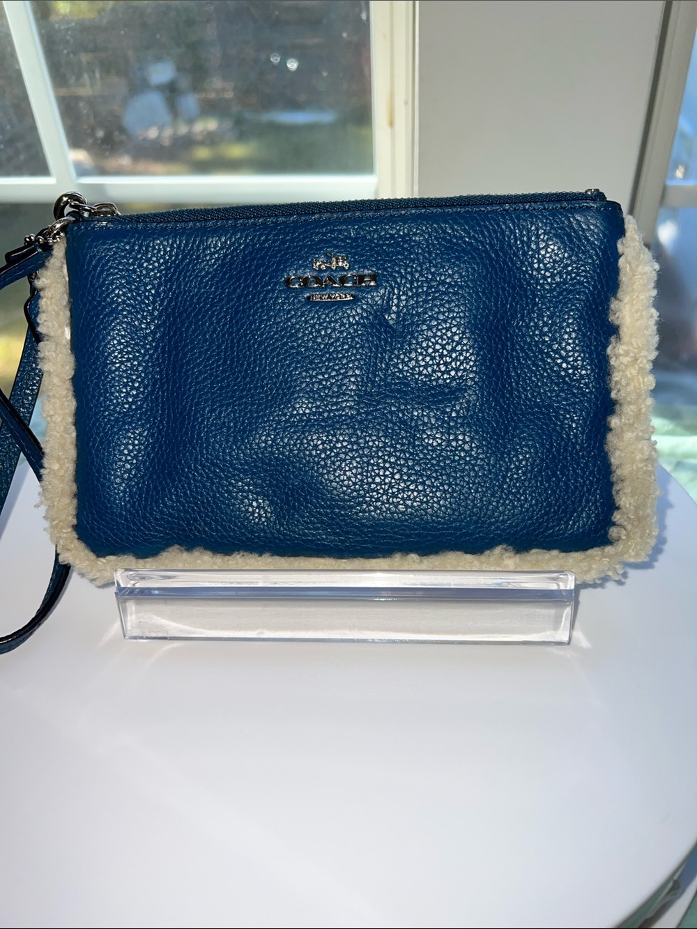 Coach Blue Pebbled Leather Wristlet with Cream Shearling Trim - Picture 3 of 10